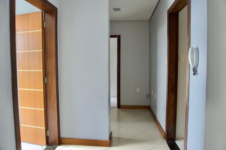 Sala de casa para alugar com 3 quartos, 140m² em Nova Esperança, Belo Horizonte