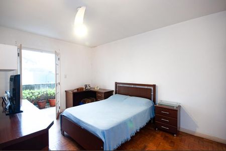 Casa à venda com 270m², 8 quartos e 2 vagas