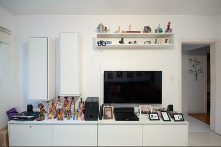 Casa à venda com 270m², 8 quartos e 2 vagas