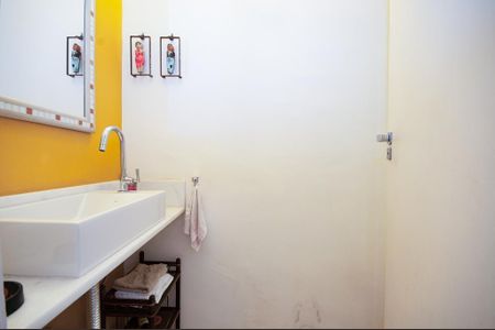 Casa à venda com 270m², 8 quartos e 2 vagas