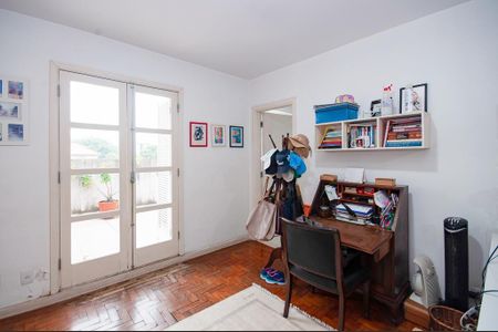 Casa à venda com 270m², 8 quartos e 2 vagas