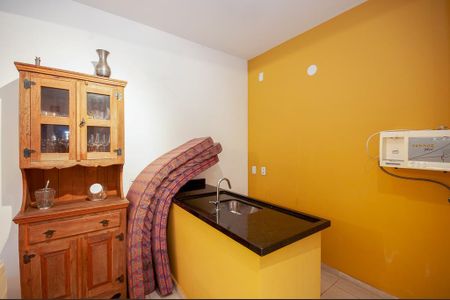 Casa à venda com 270m², 8 quartos e 2 vagas