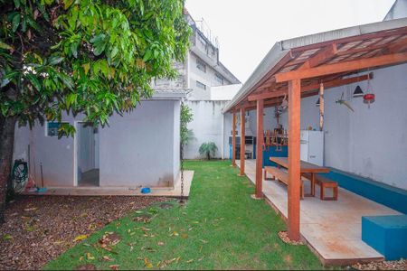 Casa à venda com 270m², 8 quartos e 2 vagas