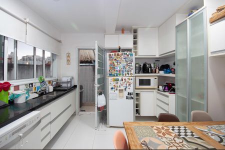 Casa à venda com 270m², 8 quartos e 2 vagas