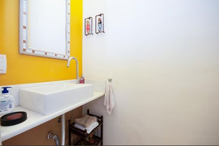 Casa à venda com 270m², 8 quartos e 2 vagas