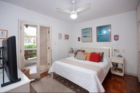 Casa à venda com 270m², 8 quartos e 2 vagas