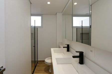 Apartamento à venda com 188m², 6 quartos e 1 vaga