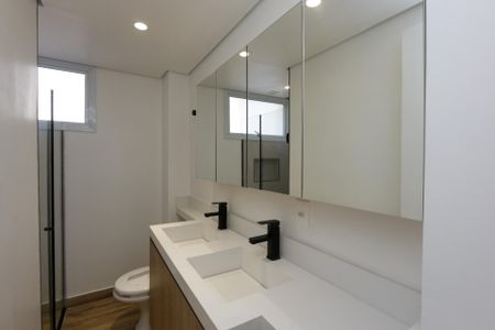 Apartamento à venda com 188m², 6 quartos e 1 vaga