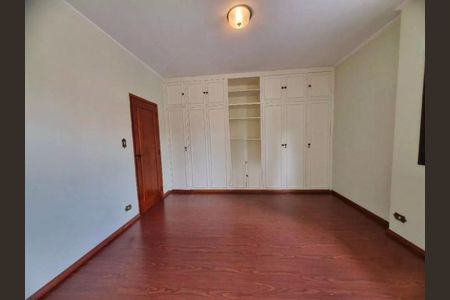 Casa à venda com 3 quartos, 185m² em Vila Cordeiro, São Paulo