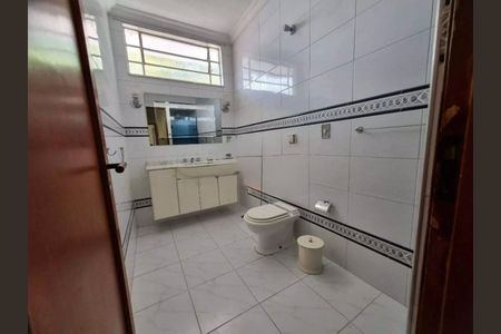 Casa à venda com 3 quartos, 185m² em Vila Cordeiro, São Paulo