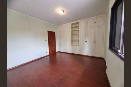 Casa à venda com 3 quartos, 185m² em Vila Cordeiro, São Paulo