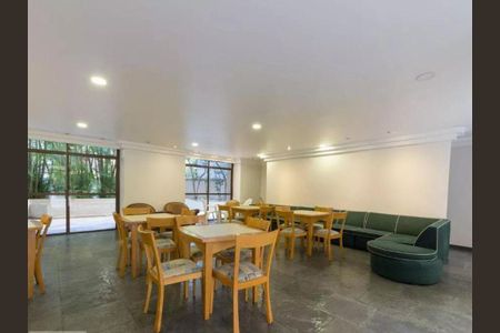 Apartamento à venda com 220m², 4 quartos e 3 vagas