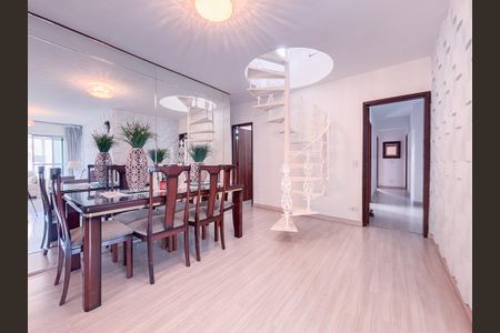 Apartamento à venda com 250m², 4 quartos e 2 vagas