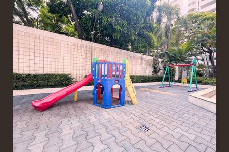 Apartamento à venda com 250m², 4 quartos e 2 vagas