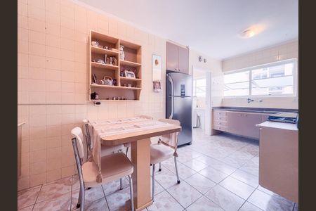 Apartamento à venda com 250m², 4 quartos e 2 vagas