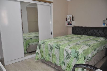 Casa à venda com 4 quartos, 149m² em Vila Santa Delfina, São Paulo