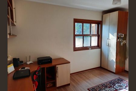 Casa à venda com 4 quartos, 300m² em Jardim Morumbi, São Paulo