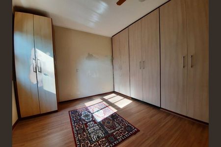 Casa à venda com 4 quartos, 300m² em Jardim Morumbi, São Paulo