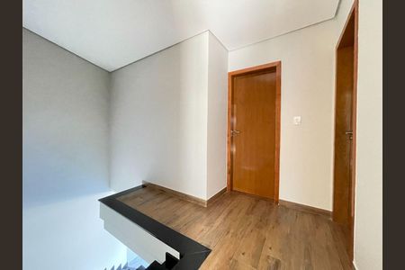 Casa à venda com 3 quartos, 140m² em Parque Sao Domingos, São Paulo