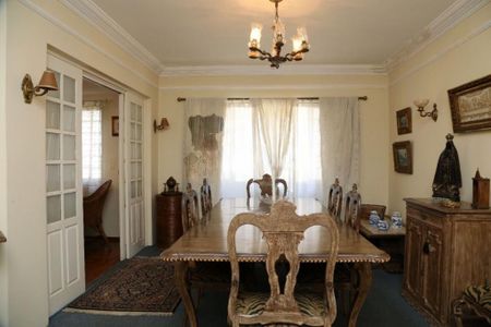 Casa à venda com 5 quartos, 350m² em Jardim Morumbi, São Paulo