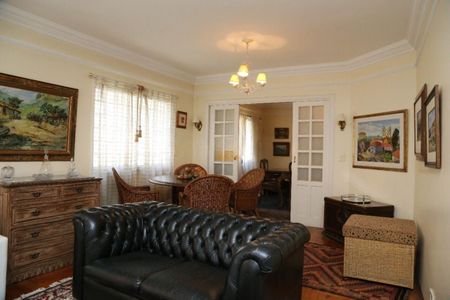 Casa à venda com 5 quartos, 350m² em Jardim Morumbi, São Paulo