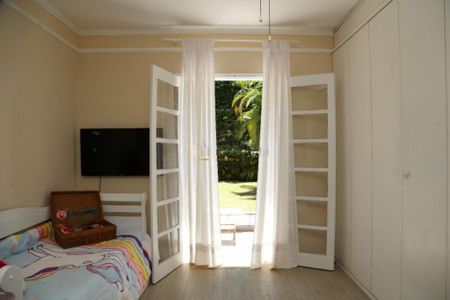 Casa à venda com 5 quartos, 350m² em Jardim Morumbi, São Paulo