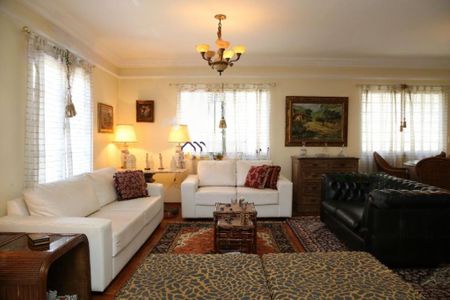 Casa à venda com 5 quartos, 350m² em Jardim Morumbi, São Paulo