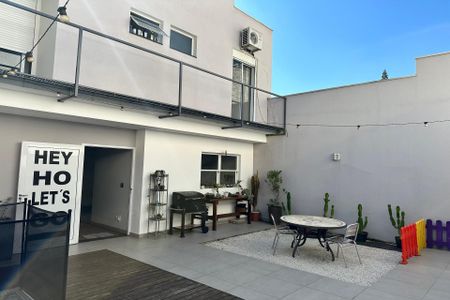 Casa à venda com 278m², 4 quartos e 6 vagas