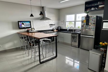 Casa à venda com 278m², 4 quartos e 6 vagas