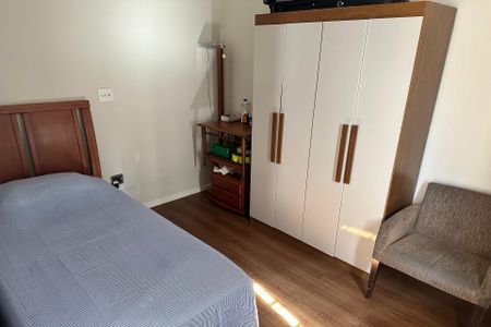 Casa à venda com 278m², 4 quartos e 6 vagas
