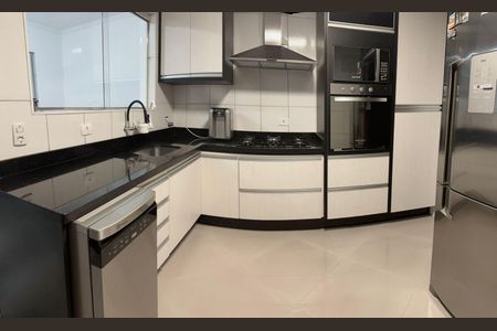 Casa à venda com 69m², 2 quartos e 1 vaga