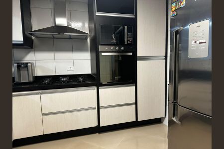 Casa à venda com 69m², 2 quartos e 1 vaga
