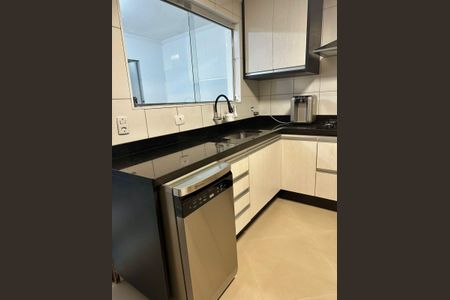 Casa à venda com 69m², 2 quartos e 1 vaga