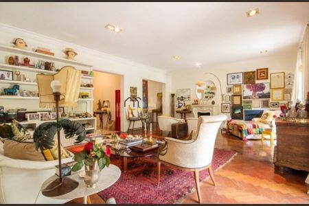 Casa à venda com 4 quartos, 258m² em Jardim Viana, São Paulo