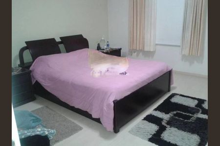 Casa à venda com 4 quartos, 350m² em Brooklin, São Paulo