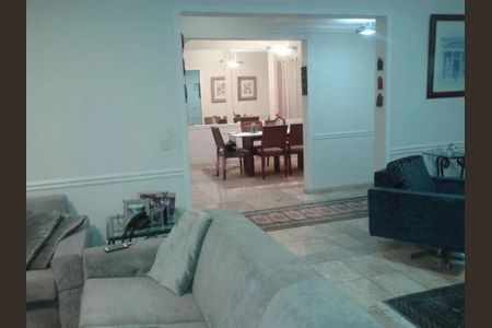 Casa à venda com 4 quartos, 350m² em Brooklin, São Paulo