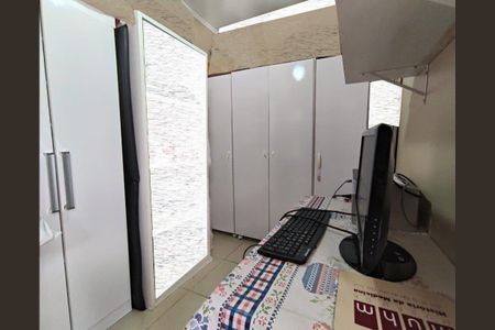 Escritório  de apartamento para alugar com 2 quartos, 78m² em Higienópolis, Porto Alegre