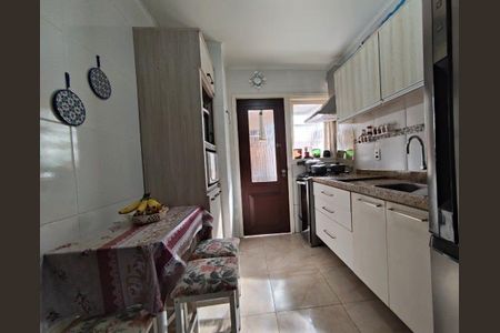 Cozinha de apartamento para alugar com 2 quartos, 78m² em Higienópolis, Porto Alegre