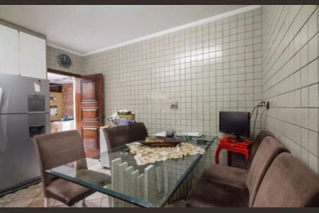 Casa à venda com 3 quartos, 345m² em Vila Fernandes, São Paulo