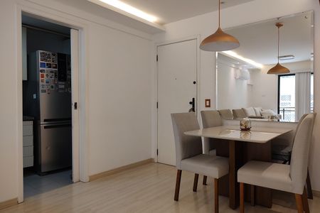 Apartamento à venda com 68m², 2 quartos e 1 vagaSala