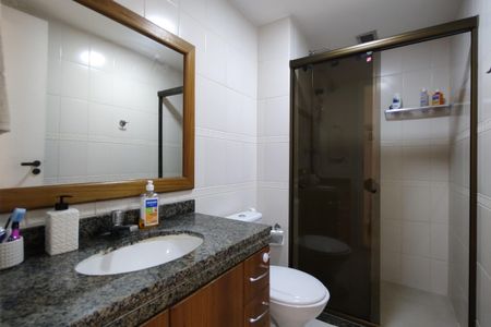 Apartamento à venda com 68m², 2 quartos e 1 vagaBanheiro Social