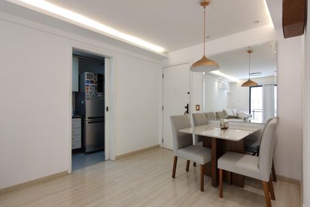 Apartamento à venda com 68m², 2 quartos e 1 vagaSala