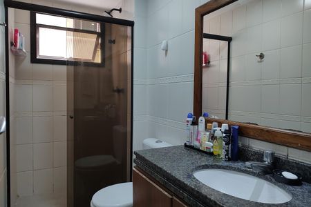 Apartamento à venda com 68m², 2 quartos e 1 vagaBanheiro da Suíte