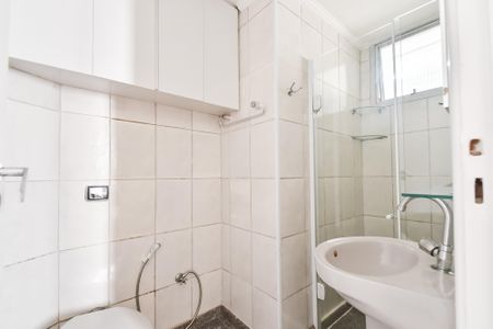Apartamento para alugar com 90m², 3 quartos e 1 vaga Apartamento para alugar com 90m², 3 quartos e 1 vagaBanheiro da suíte
