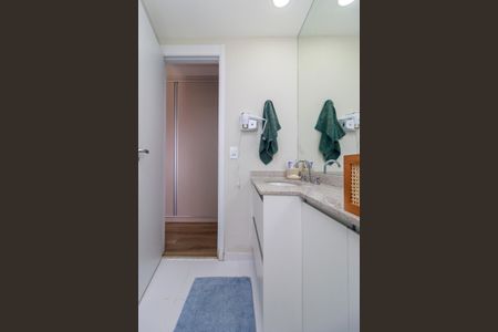 Apartamento para alugar com 210m², 2 quartos e 2 vagasSuíte - Banheiro