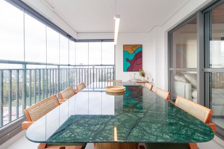 Apartamento para alugar com 210m², 2 quartos e 2 vagasPiso 2 - Sala - Varanda