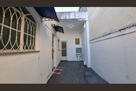Casa para alugar com 50m², 2 quartos e sem vagaÁrea de Serviço