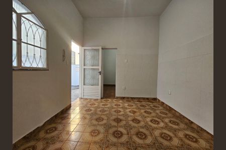 Sala de casa para alugar com 1 quarto, 50m² em Cascadura, Rio de Janeiro