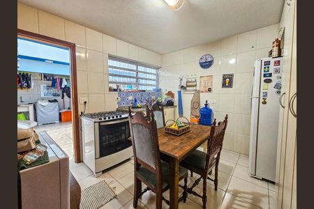 Casa para alugar com 240m², 5 quartos e 2 vagas Casa para alugar com 240m², 5 quartos e 2 vagasCozinha
