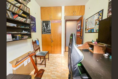 Casa para alugar com 240m², 5 quartos e 2 vagas Casa para alugar com 240m², 5 quartos e 2 vagasQuarto 1